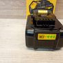 Dewalt 18v Xr 4ah Battery, Dcb182 Image 4