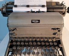 Vintage steel Royal manual typewriter