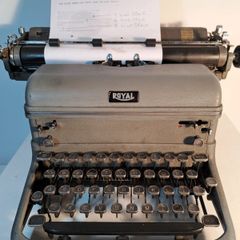 Vintage steel Royal manual typewriter