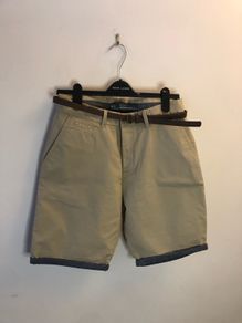 Beige shorts (W32)