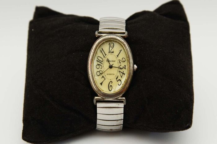 Vintage Ladies Quartz Watch