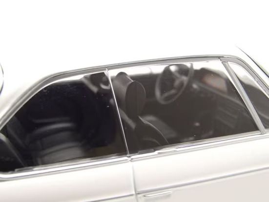 BMW 2800 cs coupe 1968 1/18 New In Box