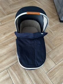 Mamas & Papa's pram insert/Bassinet - Free