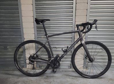 Specialized Diverge Gravel Bike.  Size 61 In great condition
