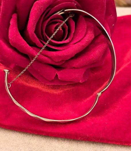 Vintage sterling silver bangle