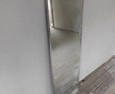 Wall mirror