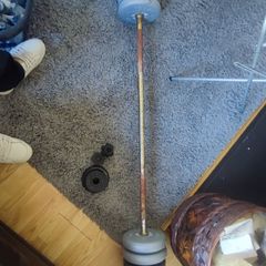 Adjustable barbell