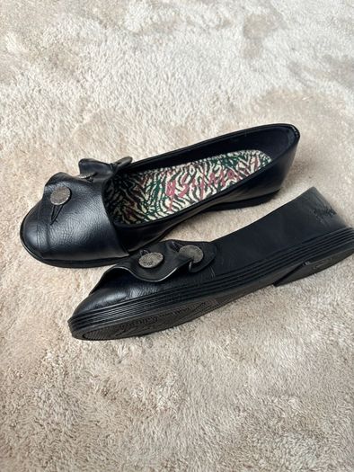flat shoes