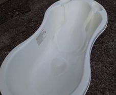 Baby bath tub - white