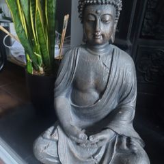 Meditating Buddhas x 2