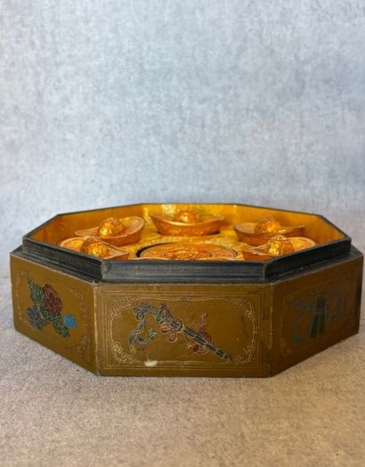 Vintage Chinese Octagonal Lacquered Box with Gilt-Bronze Sycee Ingots And Zodiac Coin