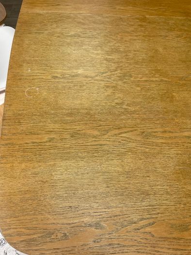 Extendable dining table and chairs
