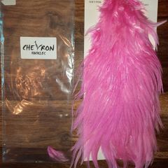 Chevron hackles soft pink