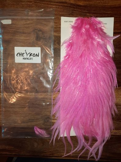 Chevron hackles soft pink