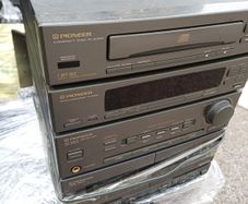 Pioneer amplifier and tuner