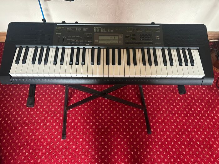 Piano keyboard