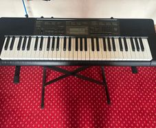 Piano keyboard