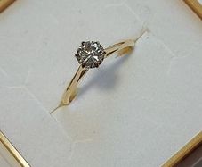 0.55ct VS1 Natural Diamond 18K Gold Ring AIG Cert