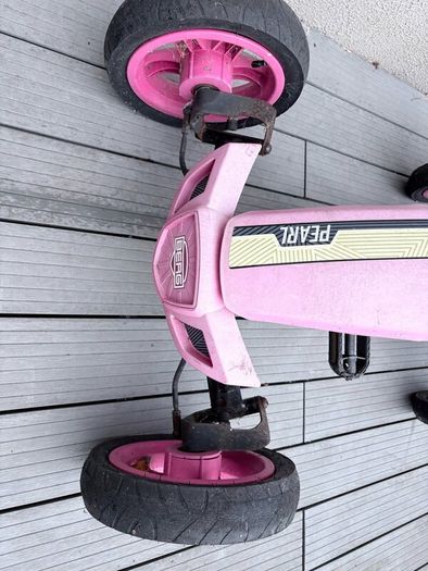 Berg Pearl cart