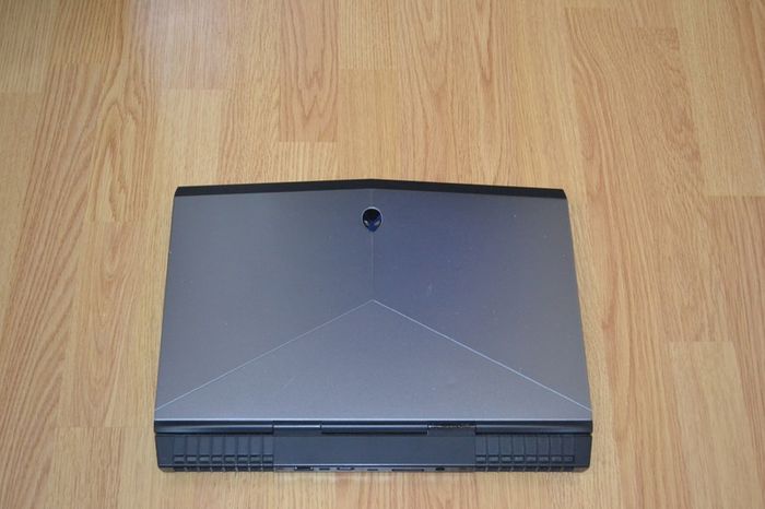 Dell Alienware 15 R3 Gaming Laptop Core i7, SSD + Microsoft Office
