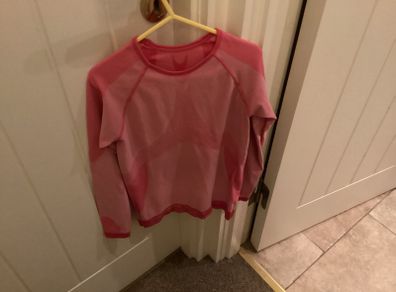 Pink sports top age 9