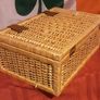 wicker picnic basket, set your vintage car Image 3