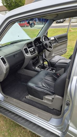 2006 Mitsubishi Pajero