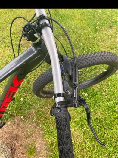 TREK roscoe 6 mountain bike