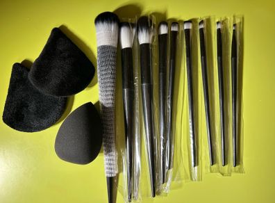 12pcs makeup brushes and sponge
