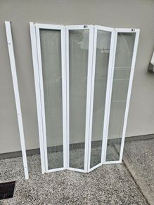 Flair bath screen