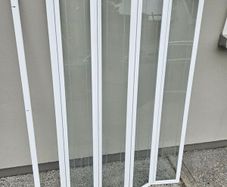 Flair bath screen
