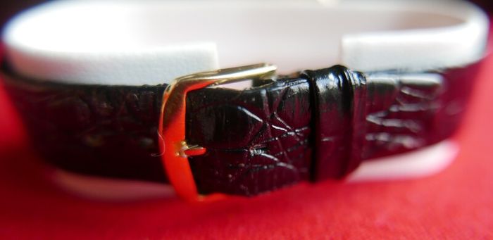 Rjw 9ct Gold 375 Cased Mens Swiss Made Wristwatch (works Perfectly)