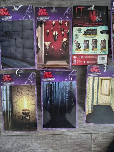 neca tooney horrors figs,pennywise,leather face, sam,pinhead grade twins