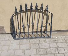 Gate