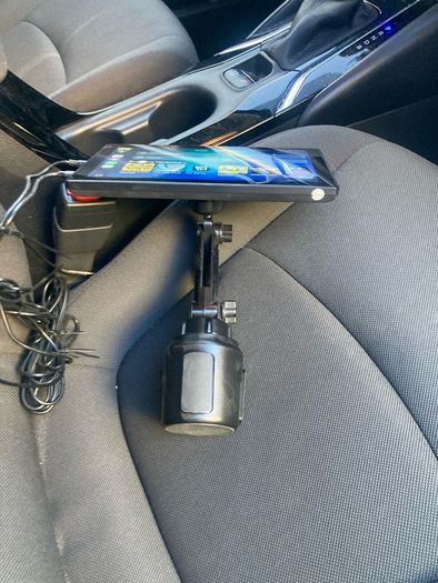 Apple CarPlay with cupnholder