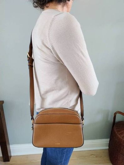 Uterque ladies crossbody genuine leather handbag in excellent condition and never used see last three photos for exact measurements FREE STANDARD POSTAGE INCLUDED