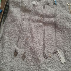 ladies silver chain and pendant