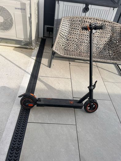 Electric scooter like new and rarely used