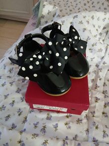 Girls shoes
