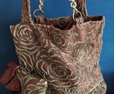 Vintage Floral Tapestry Tote Bag with Gold Chain Handles & Matching Pouch