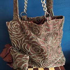 Vintage Floral Tapestry Tote Bag with Gold Chain Handles & Matching Pouch