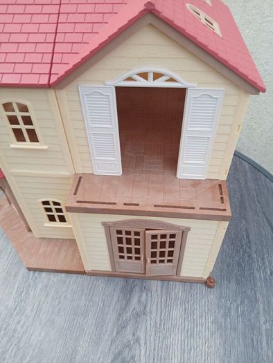 Sylvanian Family Home