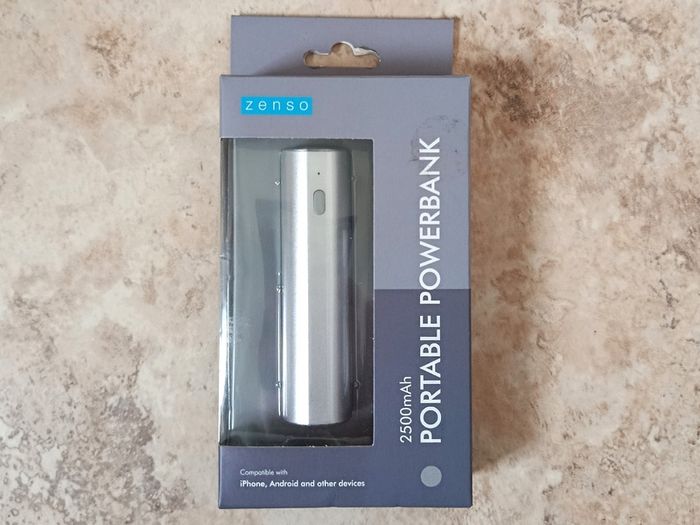 Zenso Portable Power Bank 2500mAh - with 50 cm mini Micro USB Cable - Silver