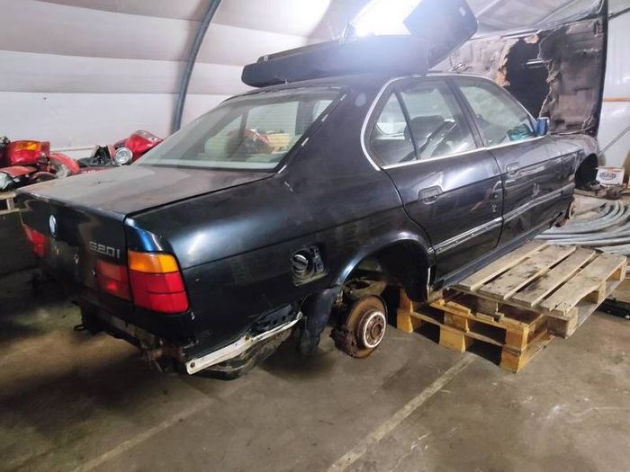 BMW E34 breaking for parts