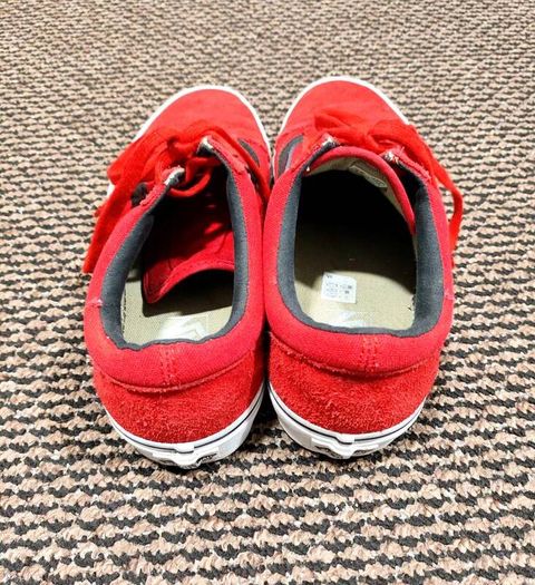 Red Vans Old Skool Size 8 (EU 42)