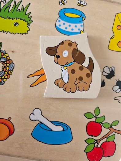 Goki Who Eats What? Wooden Matching Puzzle