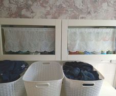 Like New: Ikea Besta Sindvik Shelf unit with two clear glass doors, white, 120cm