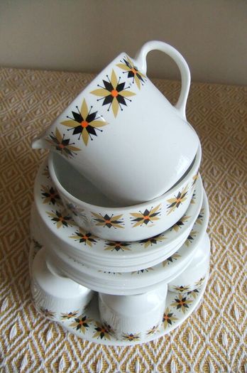 Arklow Pottery Star Dust Pattern 21 Piece Coffee Set