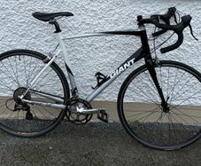 Giant Defy Road Bike