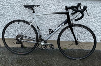Giant Defy Road Bike